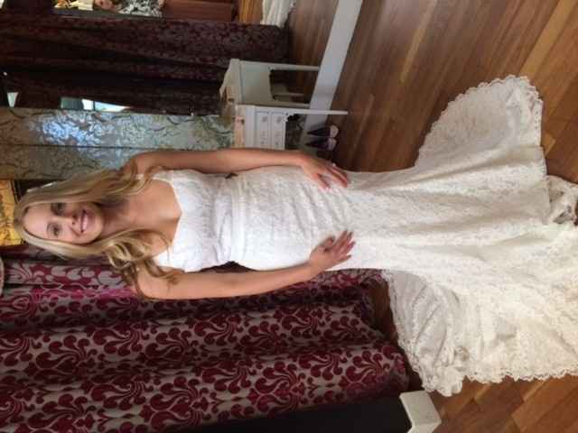 Gowns & Brides