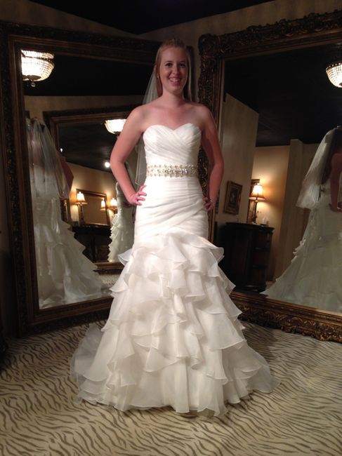 wearing a sash with ur dress? lemme see! need ideas