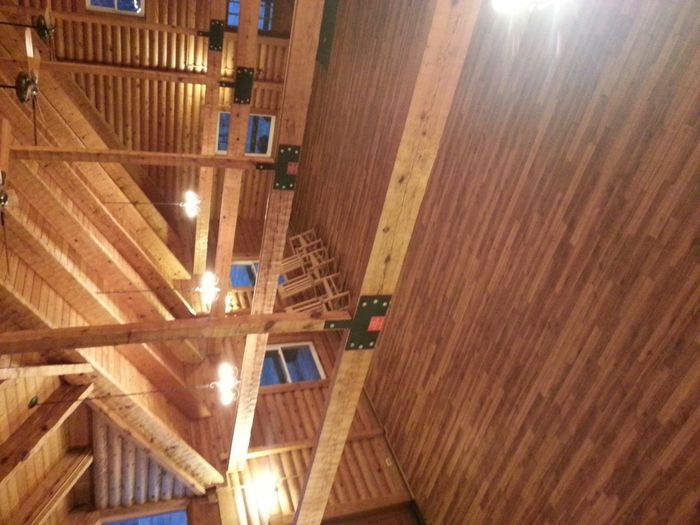 help! im decorating challenged.