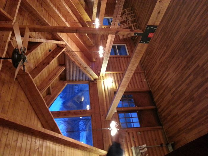 help! im decorating challenged.