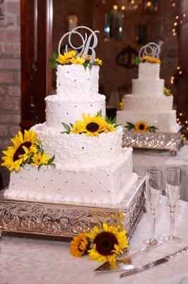 For anyone who plans on using or has used sunflower bouquets.. Can I see yours? *PICS*