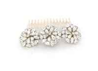 What accessories are you using:Earrings/Necklace/Bridal hairclip etc, please show me! Need inspirati
