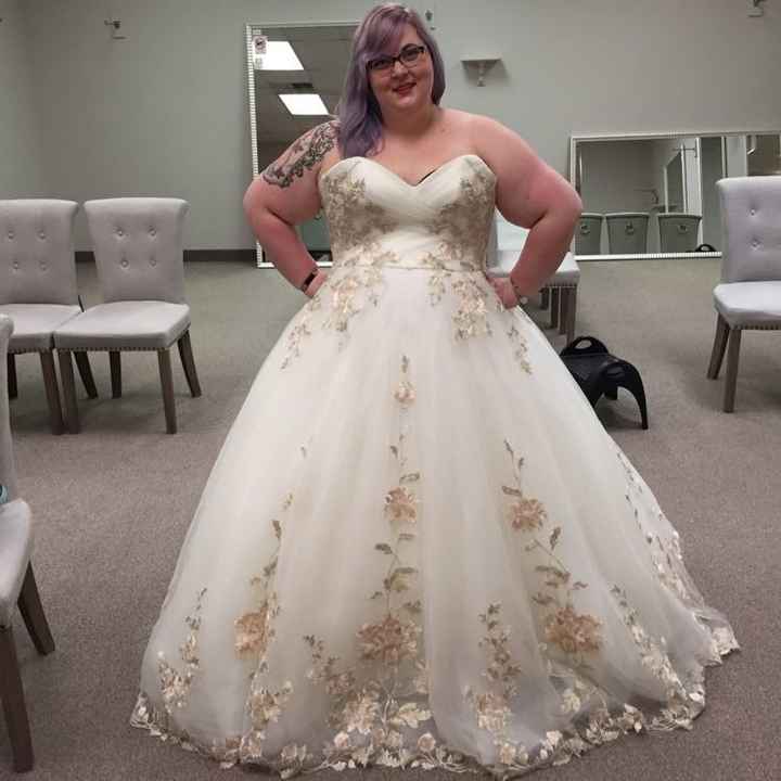 Show me your dresses!!