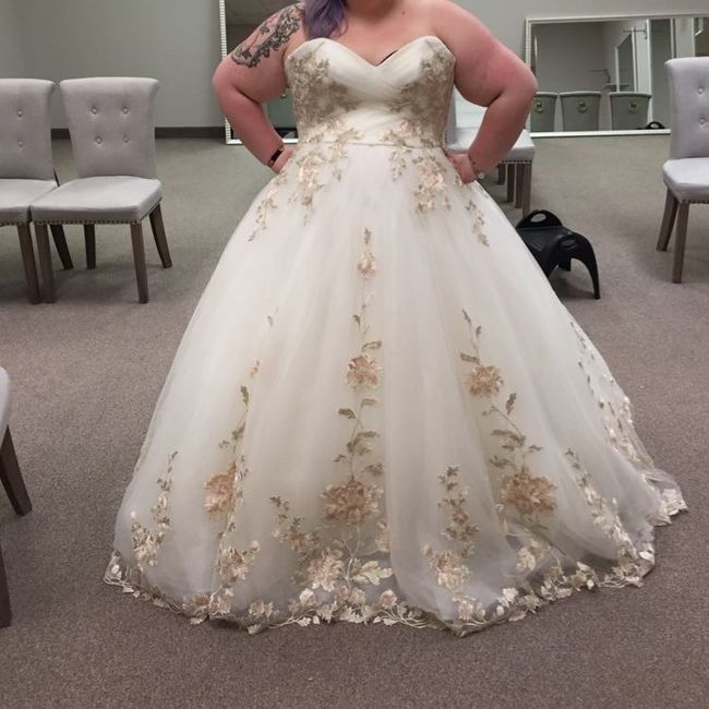 I wanna see your wedding dress!