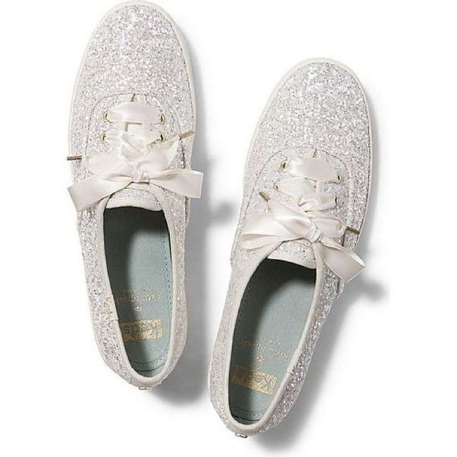Brides wearing flats
