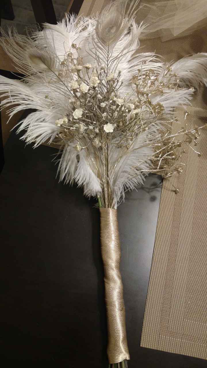 DIY: Feather Bouquet