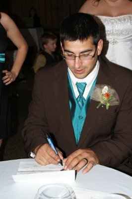 I am officially Mrs.Brown :) (Edited to add more guest pics)