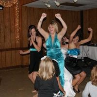 Post Those Wedding Pics You Didn't Want People To See!  : ) BUMPED for New Brides