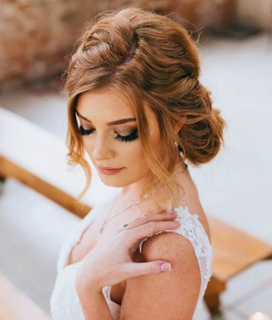Anyone else wanting glam makeup for your big day? 6