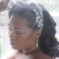 **pics**Lets see your veil... I want two is that weird?