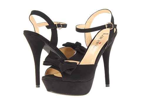 Look at my gorgeous wedding shoes!!!! Show me yours