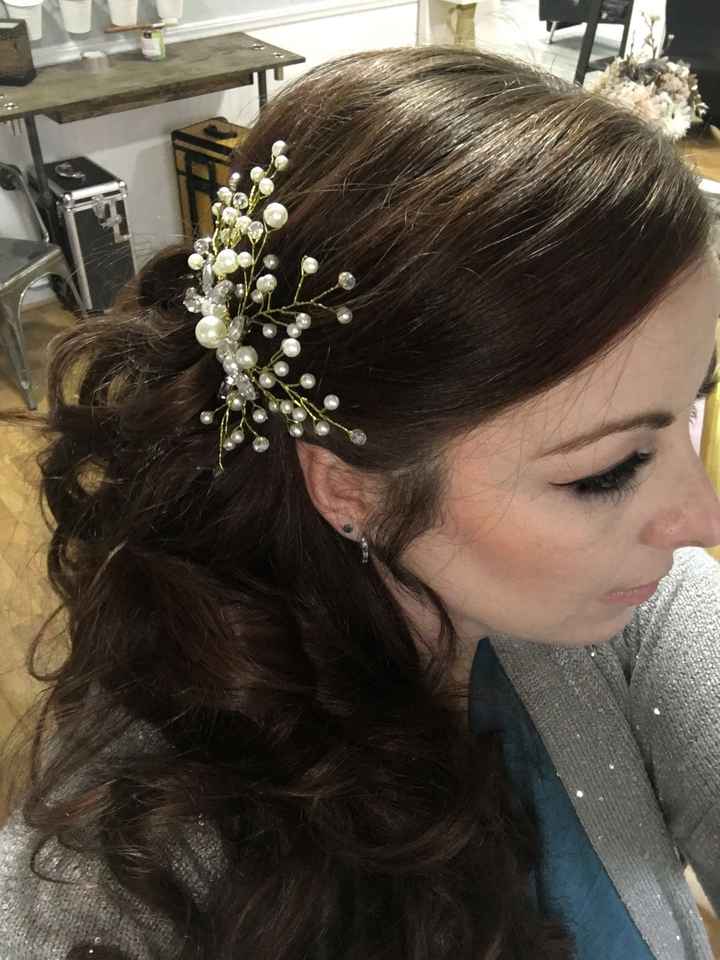 Show me your wedding hair!