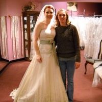 I just got the call.... MY DRESS IS IN~ whoohoo (pics)