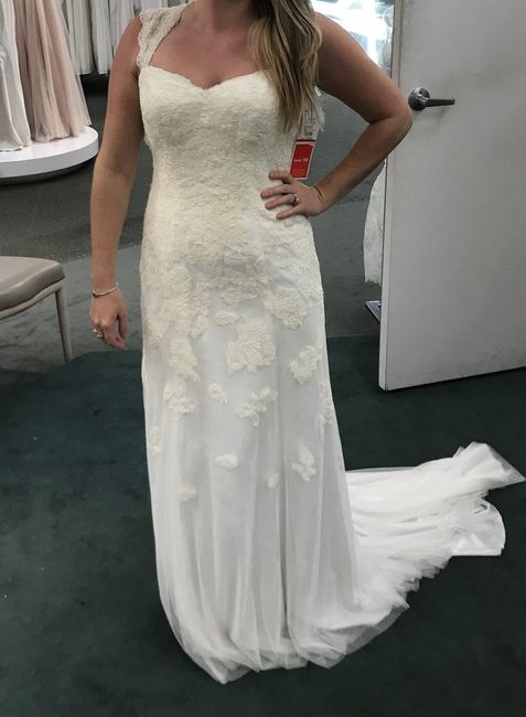 Is it okay to change wedding dresses? 4