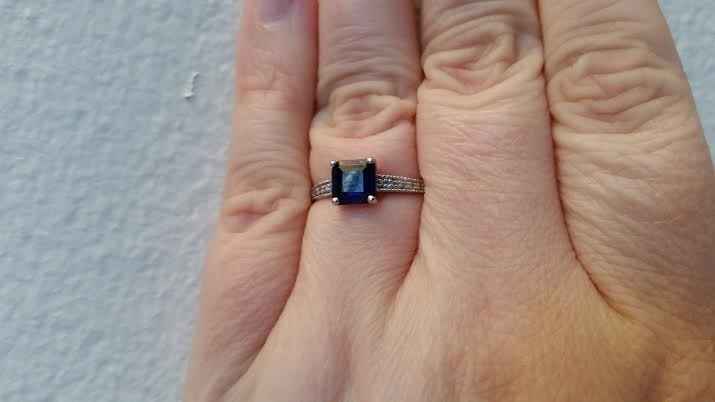 SPINOFF: Whether you like your engagement ring or not, let's see them!