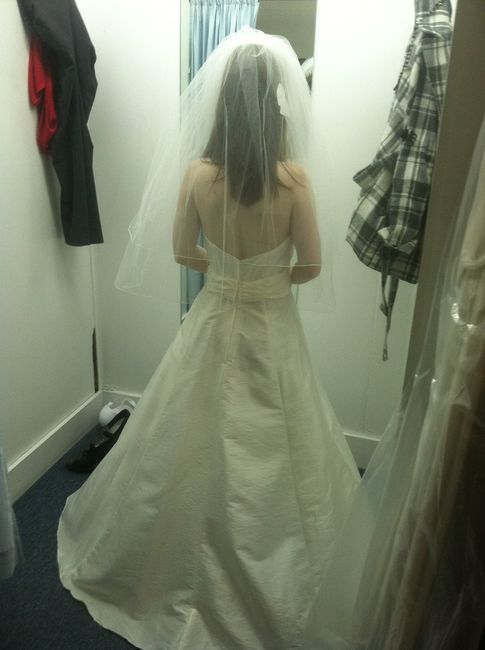 Show us your wedding dress!!!!!!