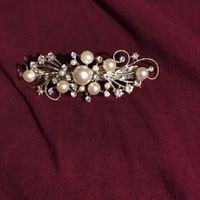 i found a hair clip to attach my veil! - 1