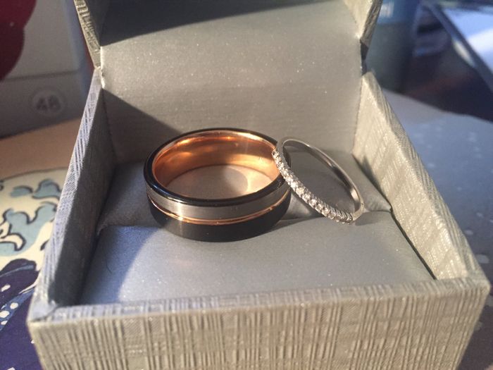 How much was your fiancés ring? Ur mans :) 6