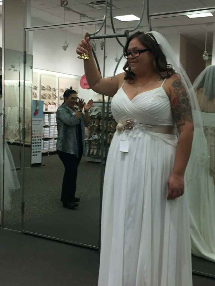Plus size bride no idea what will look good - 1