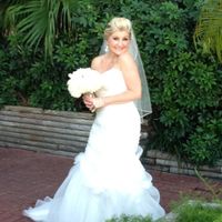 What kind of dress for a beach wedding??