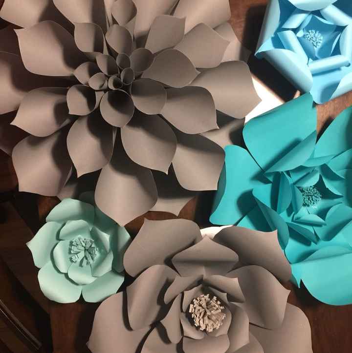 DIY Flower Wall