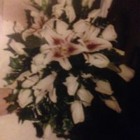 , let's see your wedding bouquet  ladies!!