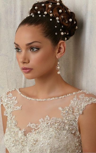Brides, how are you accessorizing your hair? or how did you? 9