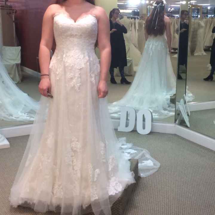 Who else loves lace?  Show off your lace dresses and/or veils! - 3