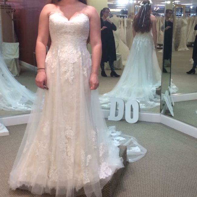 Who else loves lace?  Show off your lace dresses and/or veils! 13