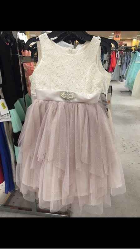 Will dress colors clash?