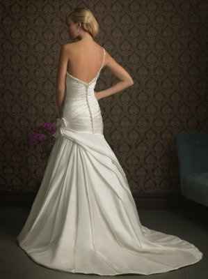 PLEASE HELP! wedding gowns: which one??