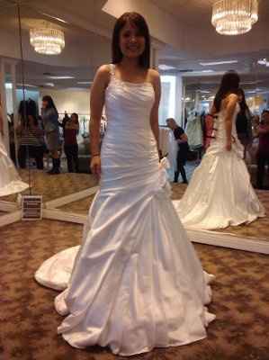 PLEASE HELP! wedding gowns: which one??