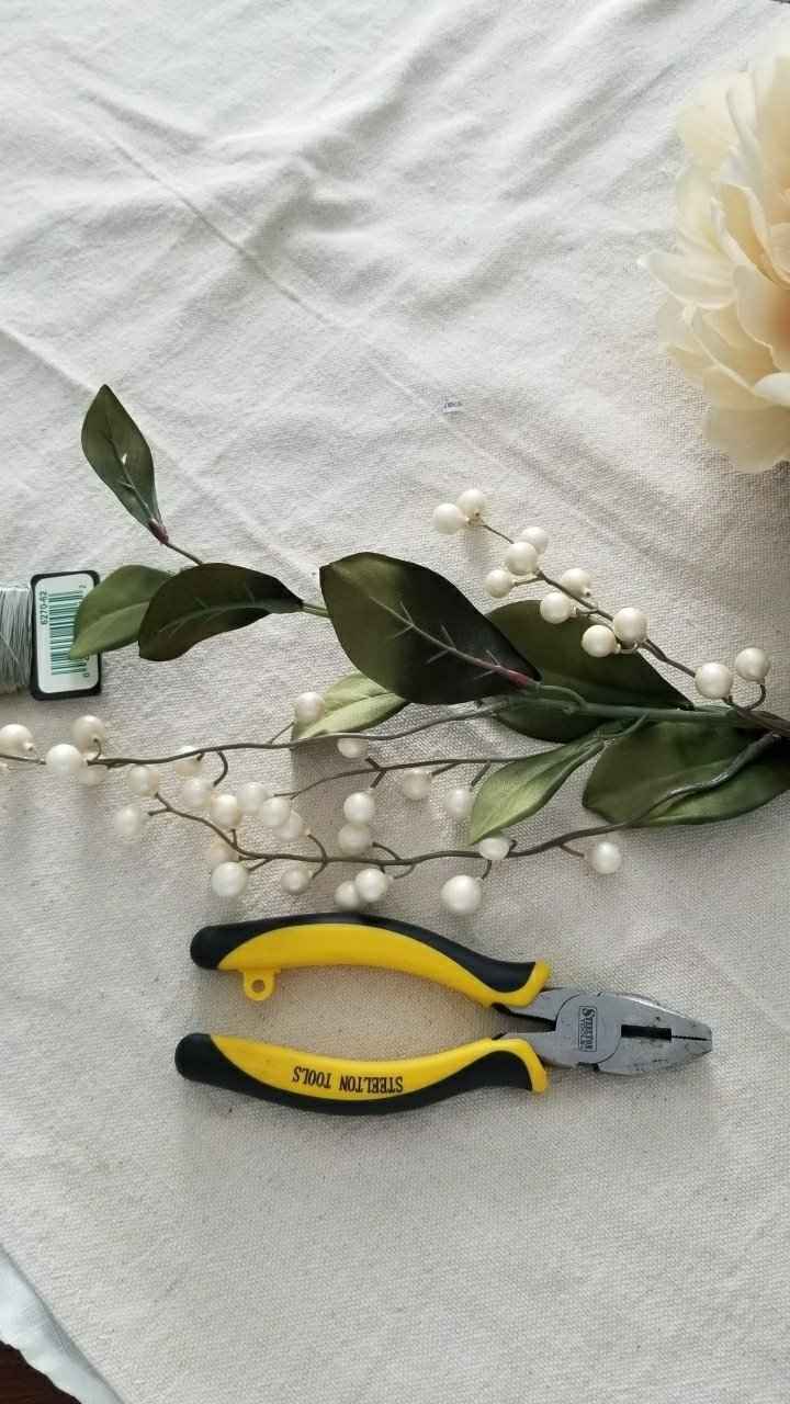 Centerpiece! Need my DIYers opinion please