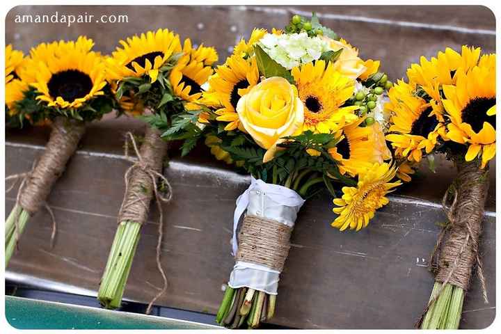 Let's see those Bridal Bouquets!!