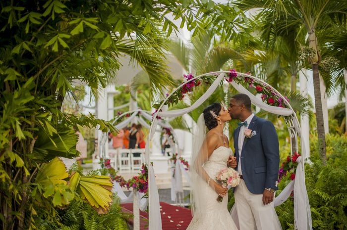 Destination weddings???!! Where are you going?