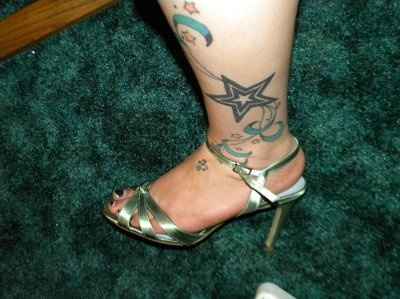 my shoes came in today. (: