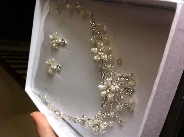 Has anyone worn David'd Bridal jewelry?