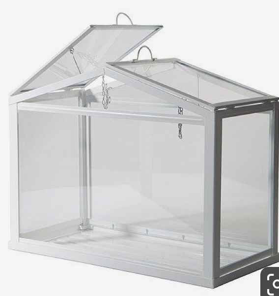 Locking a cardbox? - 1