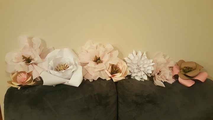 Show me your flowerless/artificial/silk/paper flower bouquets and centerpieces
