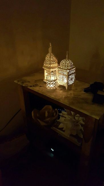 Centerpieces arrived- lanterns