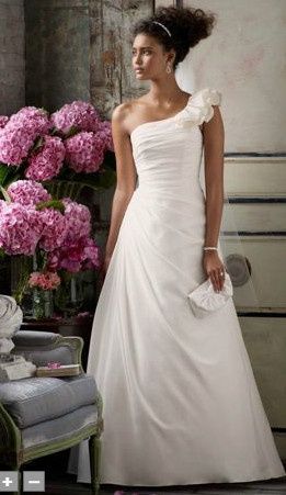 Share your non strapless dress please :)
