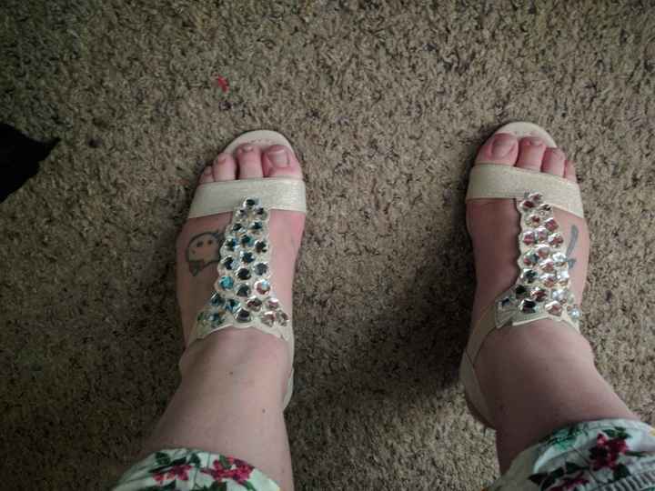 I can t be the only bride with fat feet right Weddings