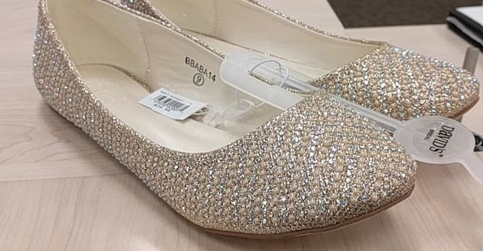 Is anyone else wearing flat sandals with their dress?