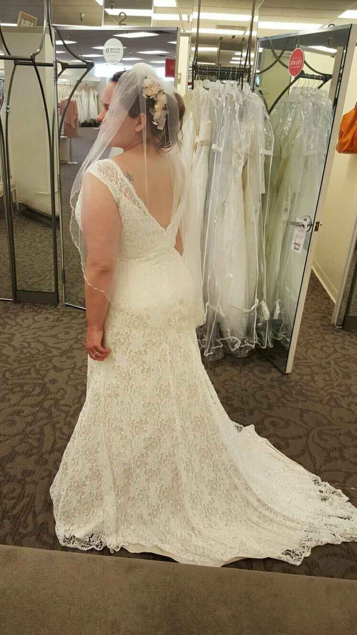 Any size 12/14 brides care to share?