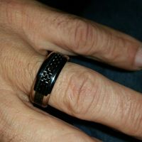What types of metal is your fiance(e)s wedding band?