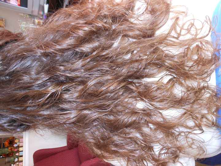 Calling all curly haired brides