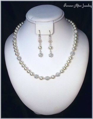 Bridesmaid gift - Jewelry help requested