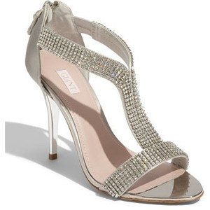 shoes. pictures please??