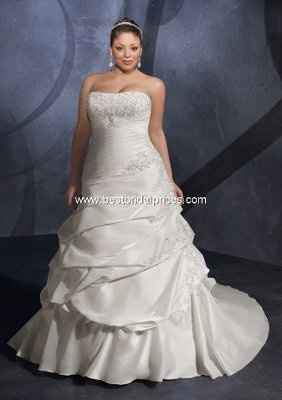 Attn:Plus size Brides!!!