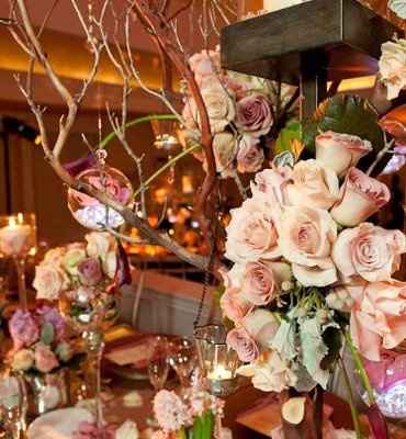 Post pics of your centerpiece, or pics of centerpieces you like...I need inspiration :)